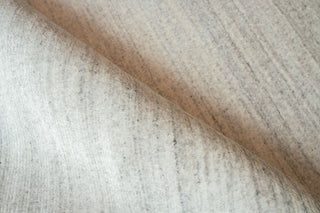 Exquisite Rugs Ambrose 6975 Ivory/Gray Area Rug by The Met Pile Image