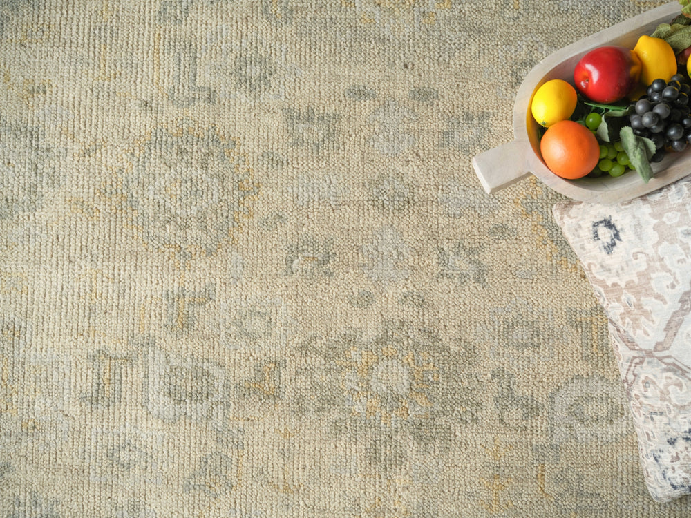 Exquisite Rugs Verano 7129 Ivory/Silver Area Rug Lifestyle Image Feature
