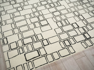 Exquisite Rugs Soho 7135 Ivory/Black Area Rug Corner Image