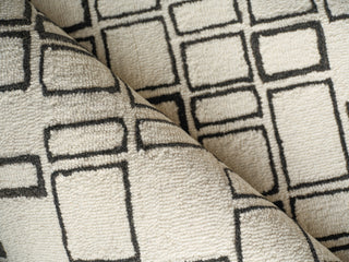 Exquisite Rugs Soho 7135 Ivory/Black Area Rug Pile Image