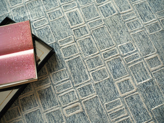 Exquisite Rugs Soho 7137 Blue/Ivory Area Rug Detail Image
