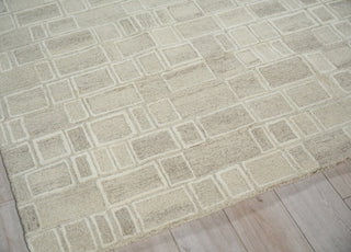 Exquisite Rugs Soho 7139 Natural Beige/Ivory Area Rug Corner Image