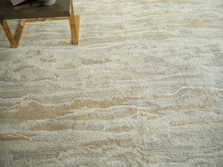 Exquisite Rugs Cortero 7158 Gold/Ivory Area Rug Detail Image