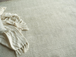 Exquisite Rugs Elements 7168 Green/Ivory Area Rug Detail Image