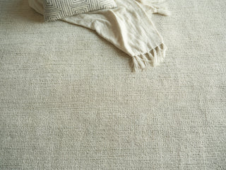 Exquisite Rugs Elements 7168 Green/Ivory Area Rug Lifestyle Image Feature