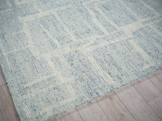 Exquisite Rugs Breckenridge 7170 Blue/Ivory Area Rug Corner Image