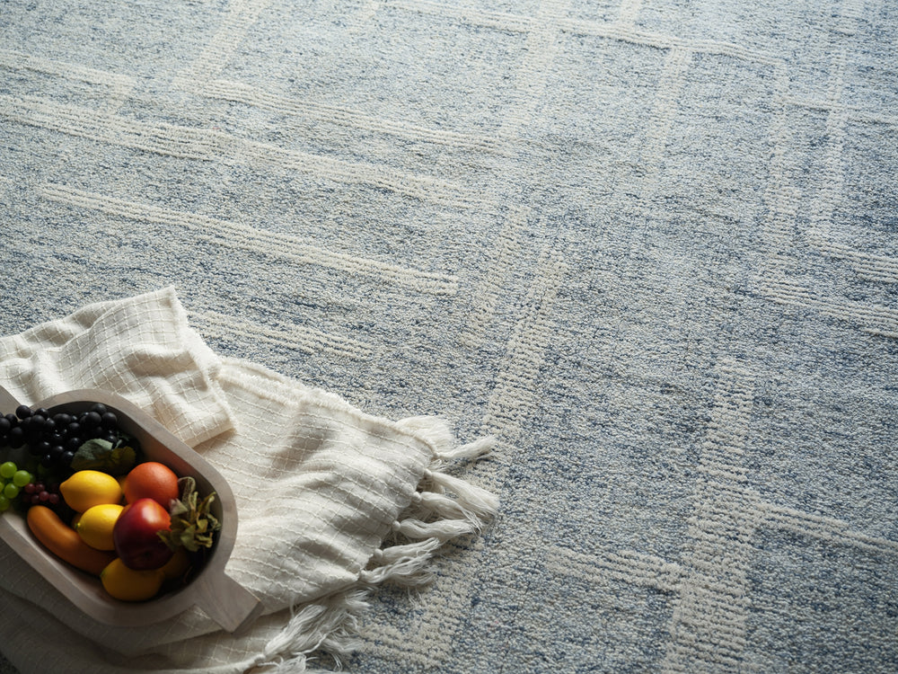 Exquisite Rugs Breckenridge 7170 Blue/Ivory Area Rug Lifestyle Image Feature