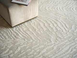 Exquisite Rugs Entro 7181 Silver/Ivory Area Rug Lifestyle Image Feature