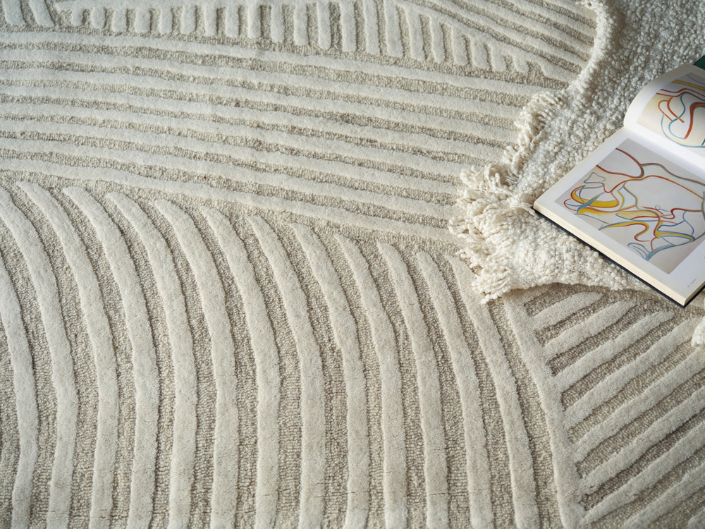 Exquisite Rugs Entro 7183 Beige/Ivory Area Rug Lifestyle Image Feature