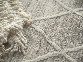 Exquisite Rugs Kodiak 7193 Beige/Ivory Area Rug Lifestyle Image Feature