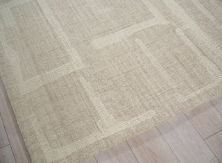 Exquisite Rugs Breckenridge 7204 Beige/Ivory Area Rug Corner Image