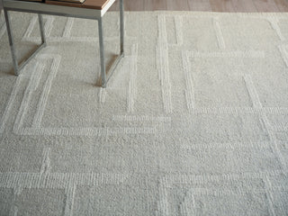 Exquisite Rugs Breckenridge 7206 Silver/Ivory Area Rug Detail Image