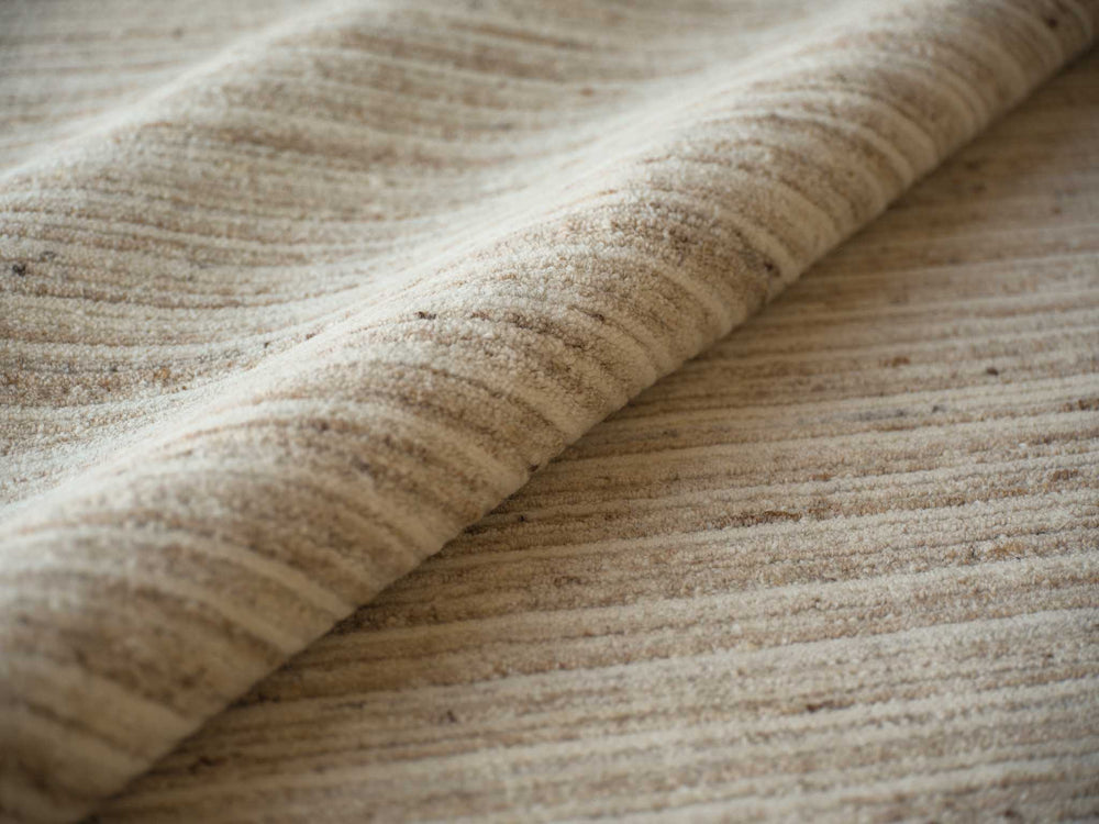 Exquisite Rugs Elko 7255 Beige Area Rug Lifestyle Image Feature