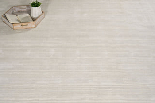 Exquisite Rugs Cavallo Modern 7306 White Area Rug Detail Image