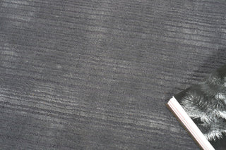 Exquisite Rugs Cavallo Modern 7311 Dark Gray Area Rug Lifestyle Image Feature