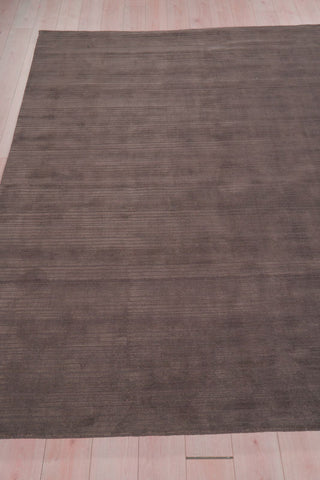 Exquisite Rugs Cavallo Modern 7312 Brown Area Rug Closeup Image