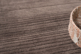 Exquisite Rugs Cavallo Modern 7312 Brown Area Rug Lifestyle Image Feature