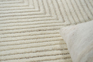 Exquisite Rugs Teton 7323 Beige/Ivory Area Rug Lifestyle Image Feature