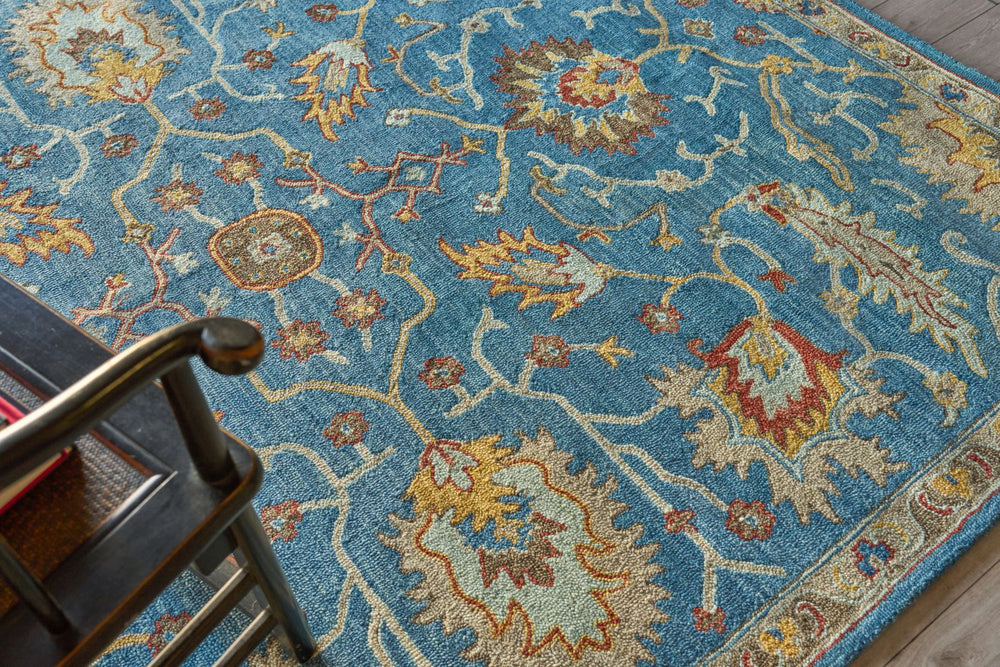 Exquisite Rugs Newport 7330 Blue/Ivory Area Rug Lifestyle Image Feature