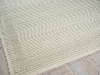 Exquisite Rugs Dusseldorf 7341 Beige/Ivory Area Rug Corner Image