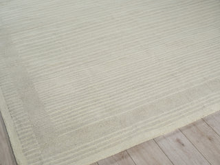 Exquisite Rugs Dusseldorf 7342 Silver/Ivory Area Rug Corner Image