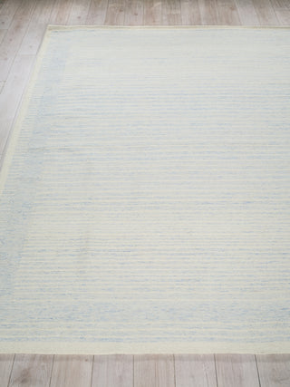Exquisite Rugs Dusseldorf 7344 Blue/Ivory Area Rug Closeup Image