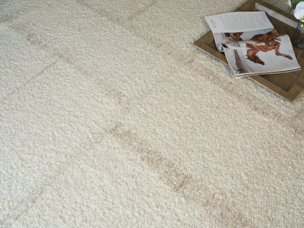 Exquisite Rugs Kokomo 7381 Ivory Area Rug Lifestyle Image Feature