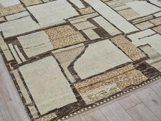 Exquisite Rugs Alcama 7454 Beige/Ivory/Brown Area Rug Corner Image