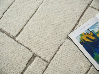 Exquisite Rugs Mojave 7459 Ivory/Beige Area Rug Lifestyle Image Feature