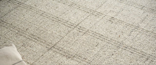 Exquisite Rugs Desi 7462 Silver Area Rug Lifestyle Image Feature