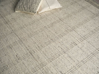 Exquisite Rugs Desi 7462 Silver Area Rug Detail Image