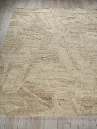 Exquisite Rugs Boma 7465 Beige Area Rug Closeup Image