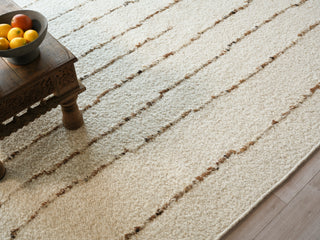 Exquisite Rugs Sunstone 7488 Ivory/Cream Area Rug Lifestyle Image Feature