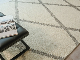 Exquisite Rugs Sunstone 7490 Ivory/Black Area Rug Lifestyle Image Feature
