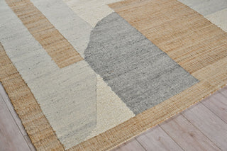 Exquisite Rugs Pompano 7577 Ivory/Gray/Beige Area Rug Corner Image