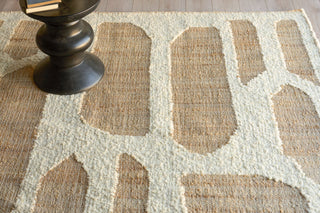 Exquisite Rugs Pompano 7578 Ivory/Beige Area Rug Detail Image