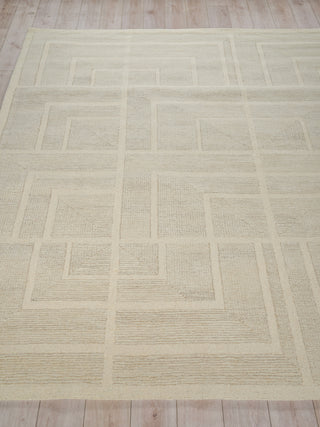 Exquisite Rugs Maddox 7612 Light Beige/Ivory Area Rug Closeup Image