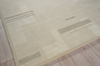 Exquisite Rugs Nicada 7617 Silver/Ivory Area Rug Closeup Image