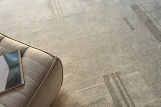 Exquisite Rugs Nicada 7617 Silver/Ivory Area Rug Lifestyle Image Feature