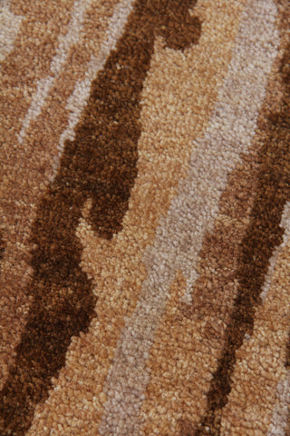 Exquisite Rugs Soho 8047 Gold/Multi Area Rug Closeup Image