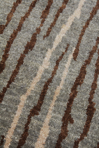 Exquisite Rugs Soho 8056 Light Blue/Brick Area Rug Closeup Image