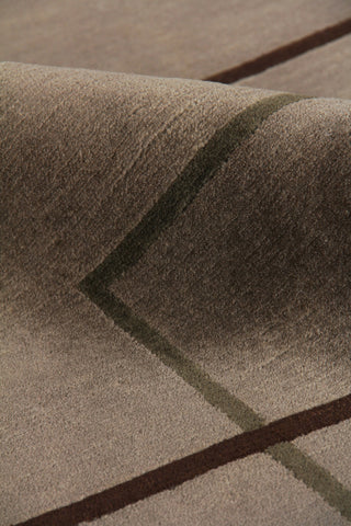 Exquisite Rugs Super Tibetan 8107 Beige Area Rug Lifestyle Image Feature