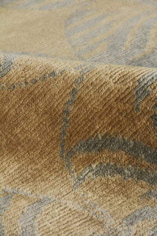 Exquisite Rugs Contemporary 8181 Beige/Light Blue Area Rug Lifestyle Image Feature