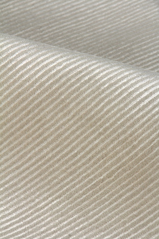 Exquisite Rugs Super Tibetan 9173 Ivory Area Rug Lifestyle Image Feature