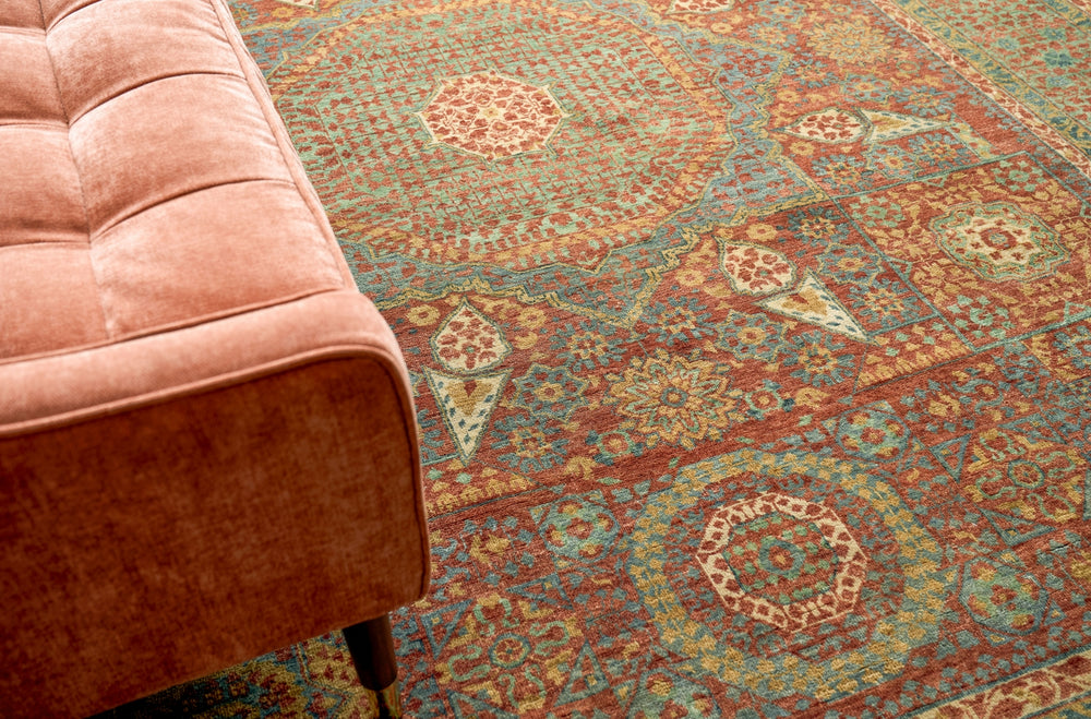 Exquisite Rugs Mamluk 9205 Rust/Green Area Rug Lifestyle Image Feature