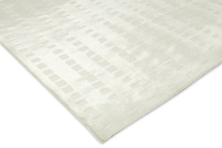 Exquisite Rugs Dovey 9376 White Area Rug Corner Image