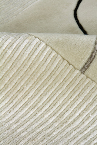 Exquisite Rugs Super Tibetan 9385 Ivory Area Rug Lifestyle Image Feature