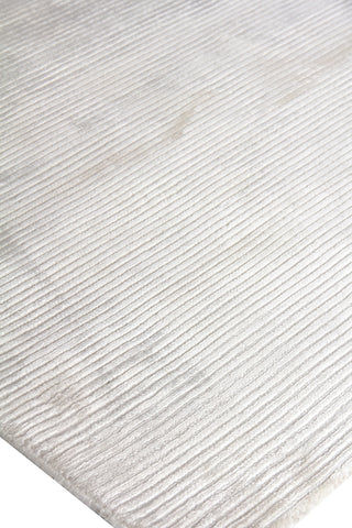 Exquisite Rugs Dove 9414 White Area Rug Lifestyle Image Feature
