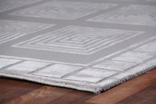 Exquisite Rugs Metro Velvet 9455 Silver Area Rug Corner Image