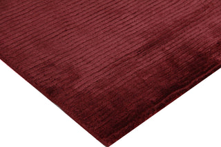 Exquisite Rugs Dove 9488 Red Area Rug Corner Image